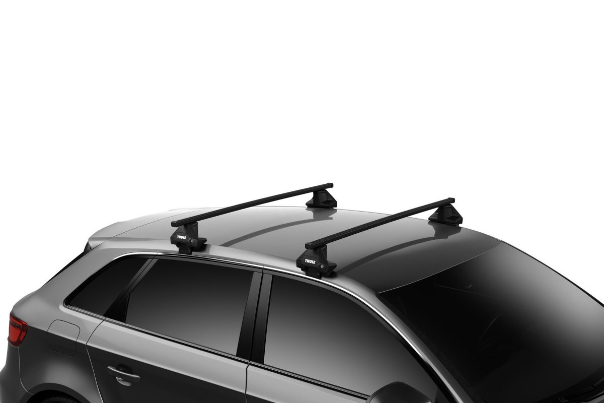 image of thule square bar installed on a car